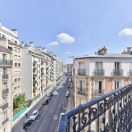 Apartment Family In 15th Paris